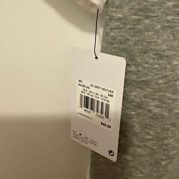 NWT NIKE BOYS 2 PIECE SET - Picture 4 of 5